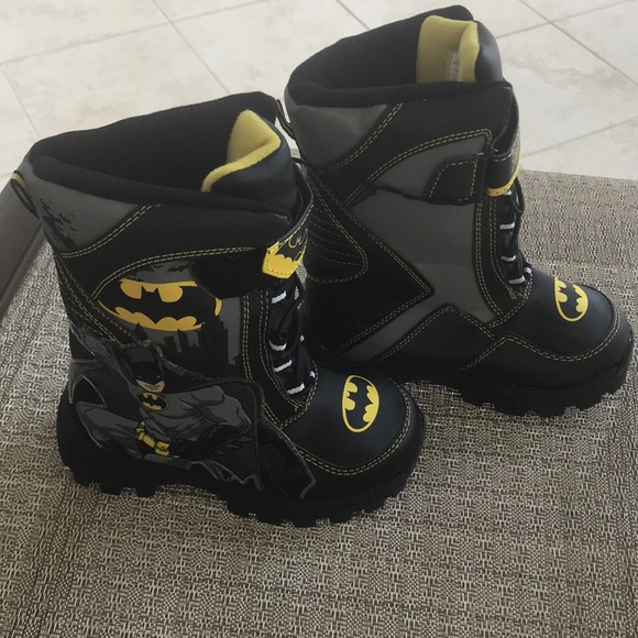 batman winter boots